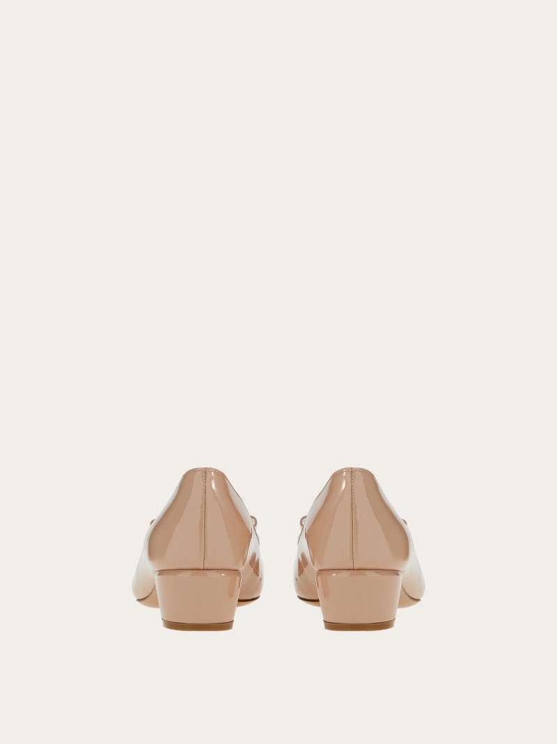 Ferragamo | Women's Vara Pump - Amaretti