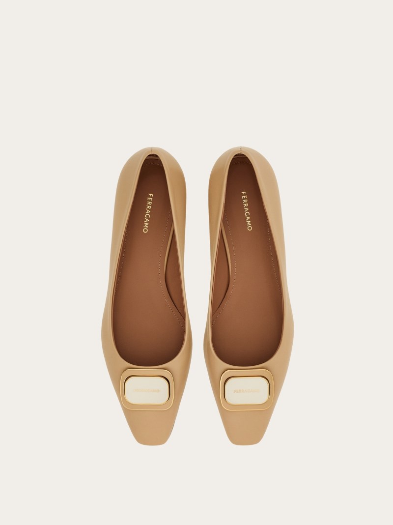 Ferragamo | Women's New Vara Plate Pump - Nude