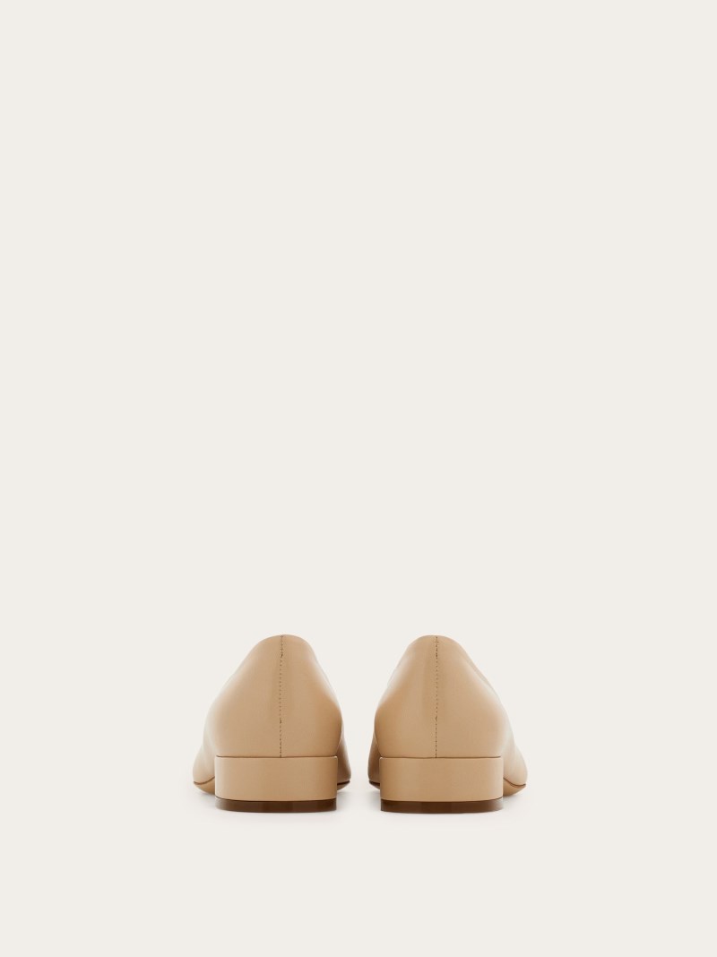 Ferragamo | Women's New Vara Plate Pump - Nude