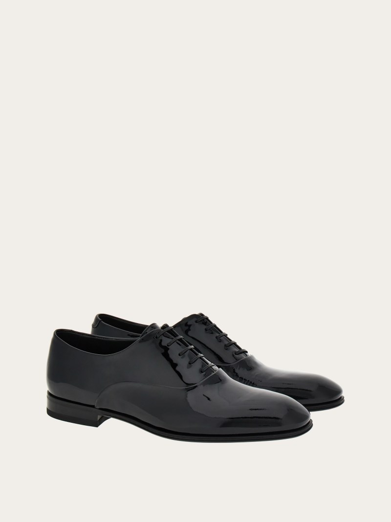 Ferragamo | Men's Oxford With Wave Detail - Black