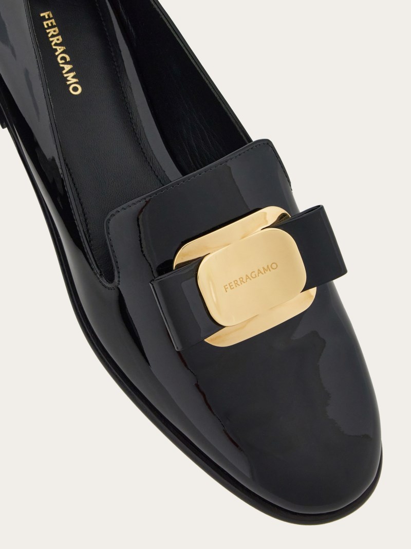 Ferragamo | Women's New Vara Plate Loafer - Black