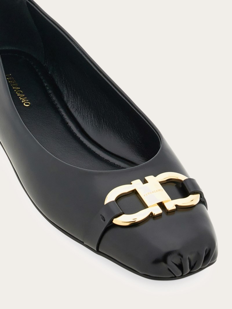 Ferragamo | Women's Ballet Flat With Gancini Ornament - Black