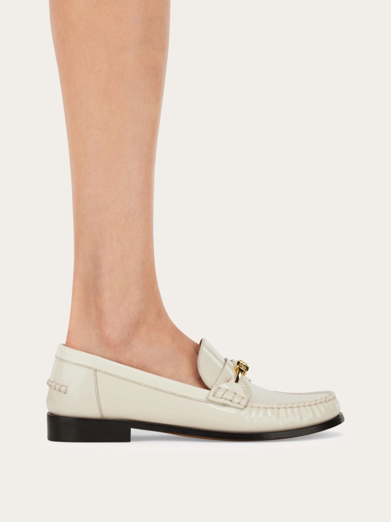 Ferragamo | Women's New Vara Chain Loafer - Mascarpone