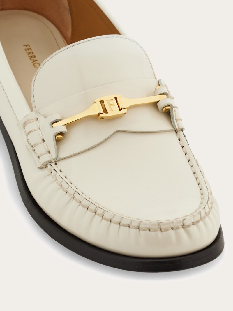 Ferragamo | Women's New Vara Chain Loafer - Mascarpone