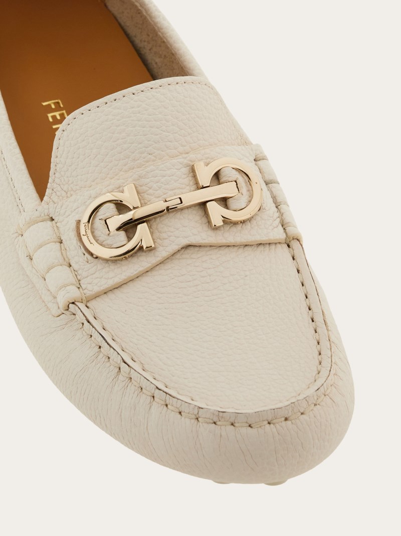 Ferragamo | Women's Driver With Gancini Ornament - Mascarpone/Cookie