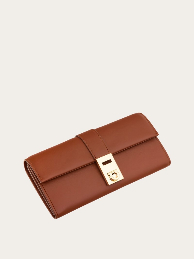 Ferragamo | Women's Hug Wallet With Chain - Cognac