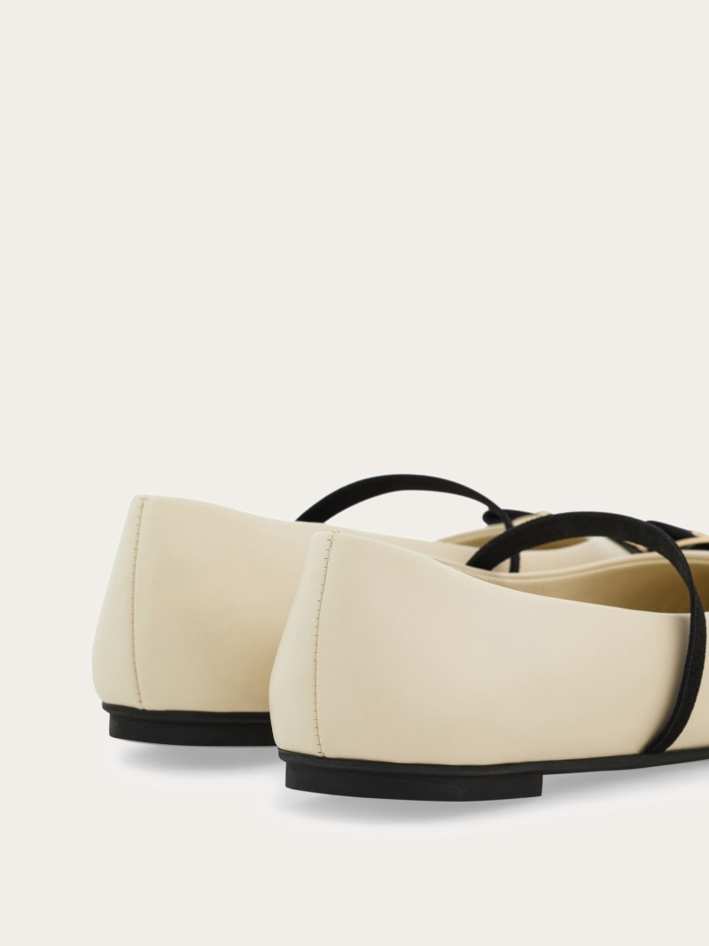 Ferragamo | Women's New Vara Plate Bicolor Ballet Flat - Mascarpone/Black