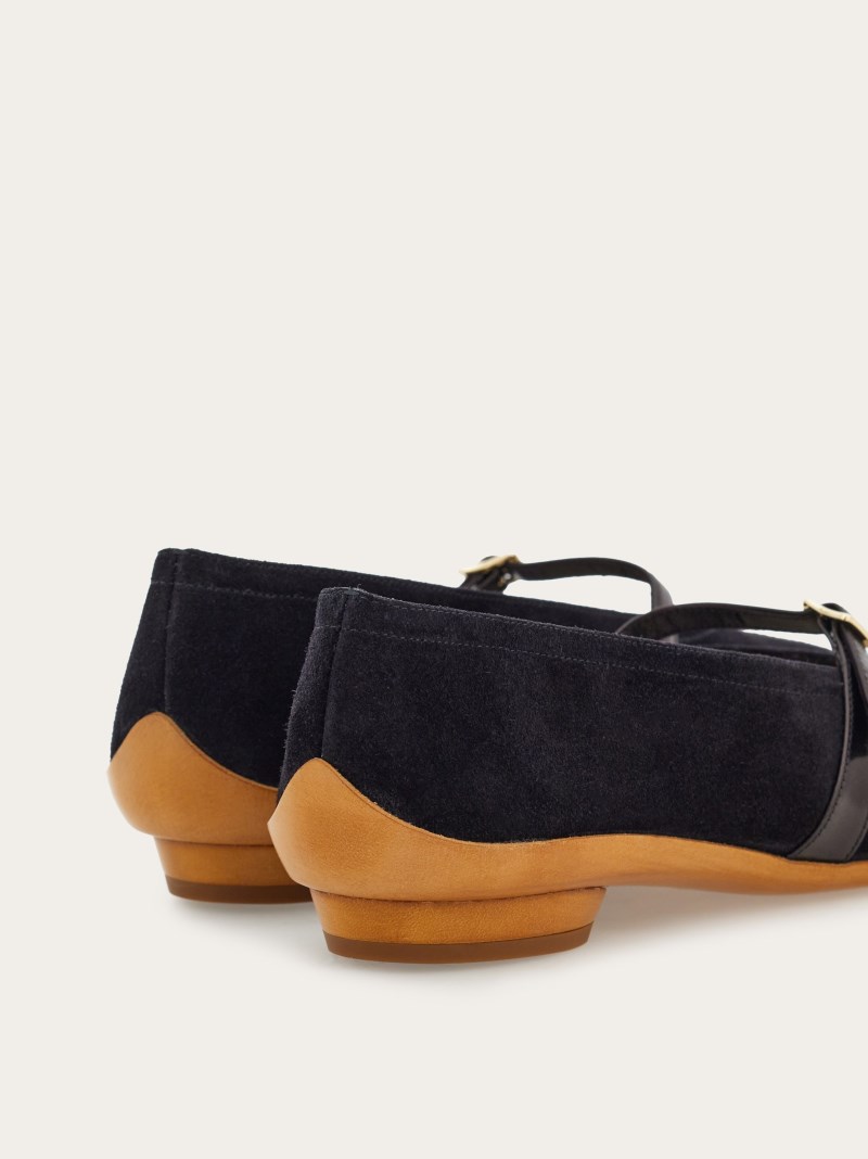 Ferragamo | Women's Audrey - Black