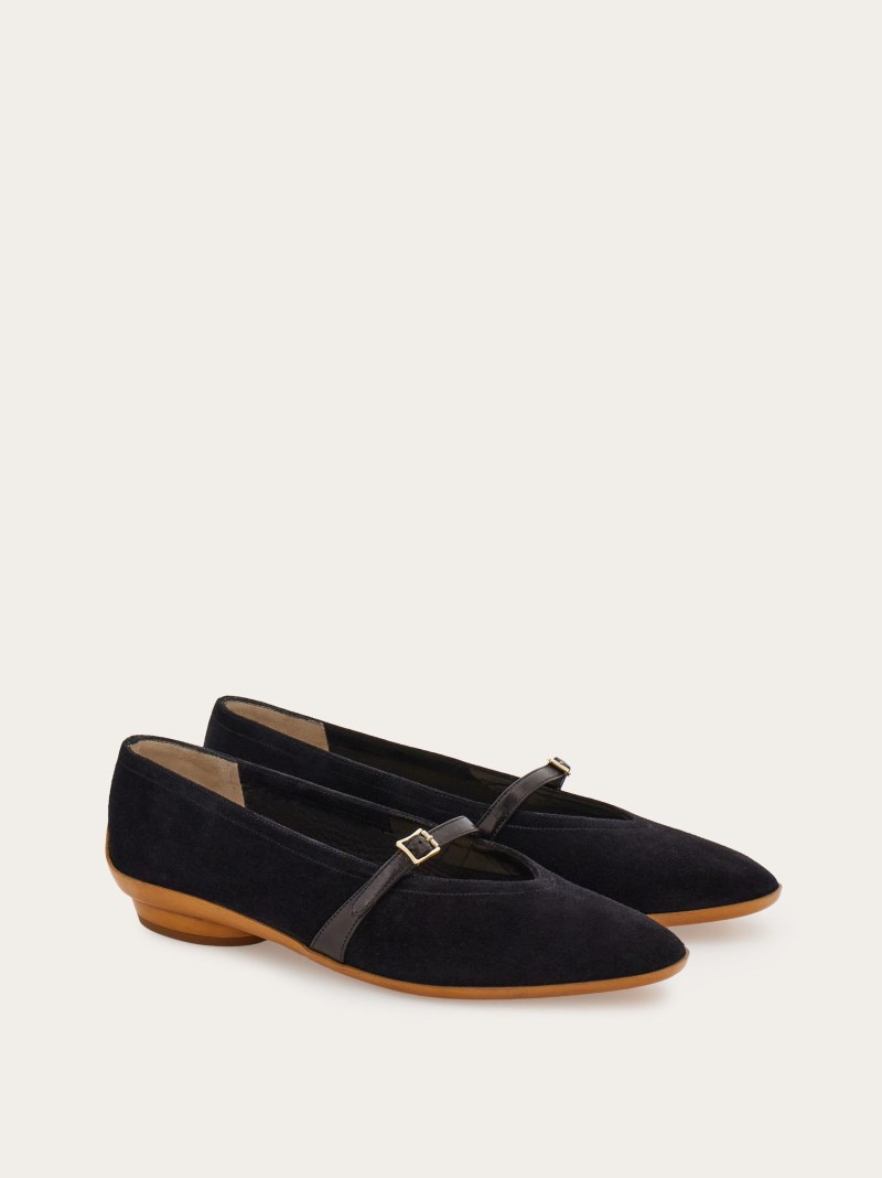 Ferragamo | Women's Audrey - Black