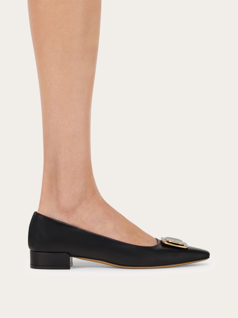 Ferragamo | Women's New Vara Plate Pump - Black