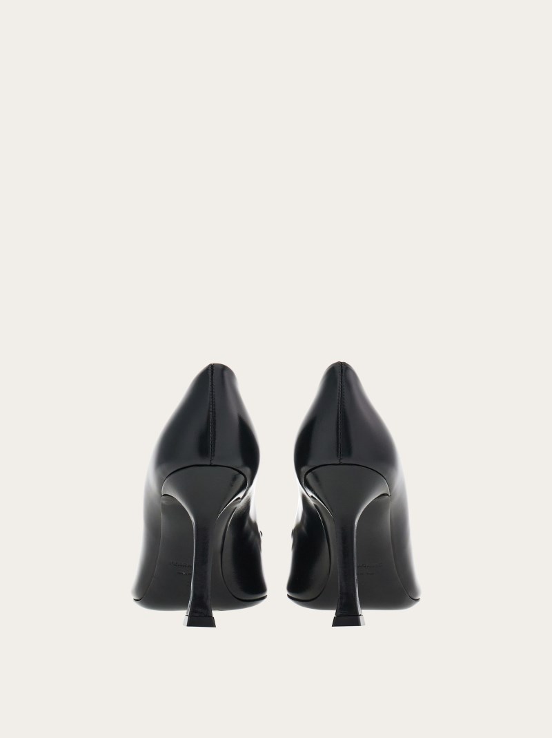 Ferragamo | Women's New Vara Plate Pump - Black