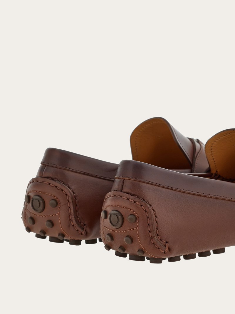 Ferragamo | Men's Driver With Gancini Ornament - Cocoa/Cookie