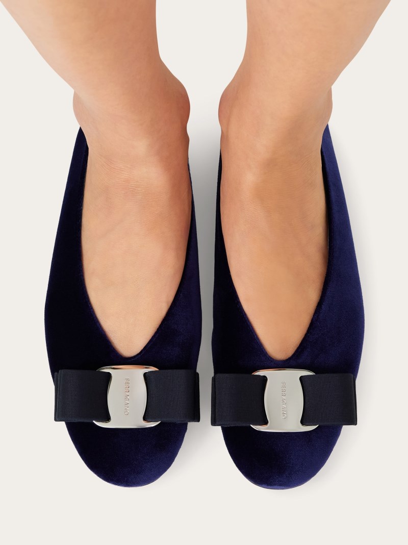 Ferragamo | Women's Vara Bow Ballet Flat - Oxford Blue