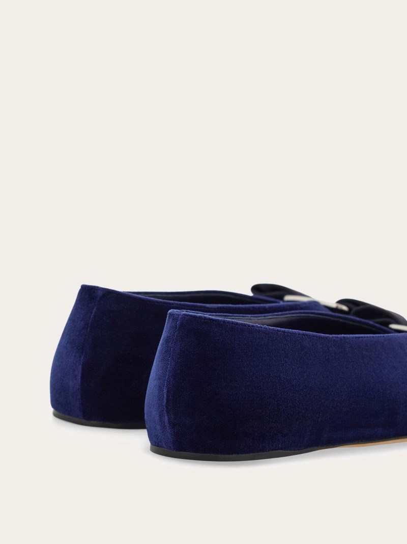 Ferragamo | Women's Vara Bow Ballet Flat - Oxford Blue