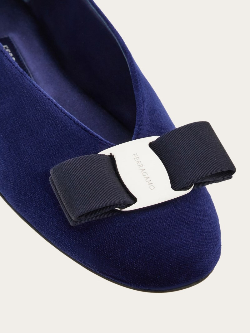 Ferragamo | Women's Vara Bow Ballet Flat - Oxford Blue