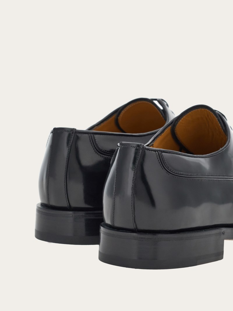 Ferragamo | Men's Oxford With Toe Cap - Black