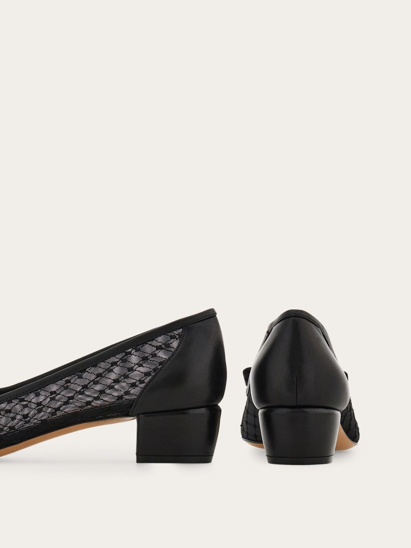 Ferragamo | Women's Vara Pump - Black