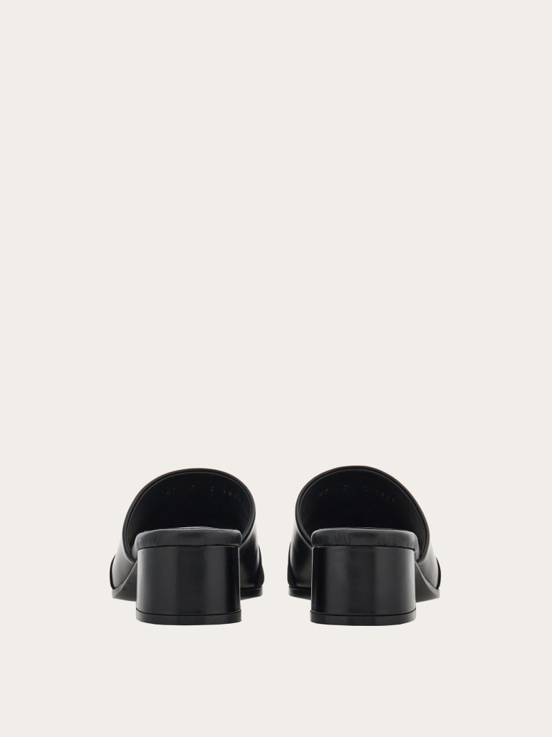 Ferragamo | Women's New Vara Plate Slide - Black