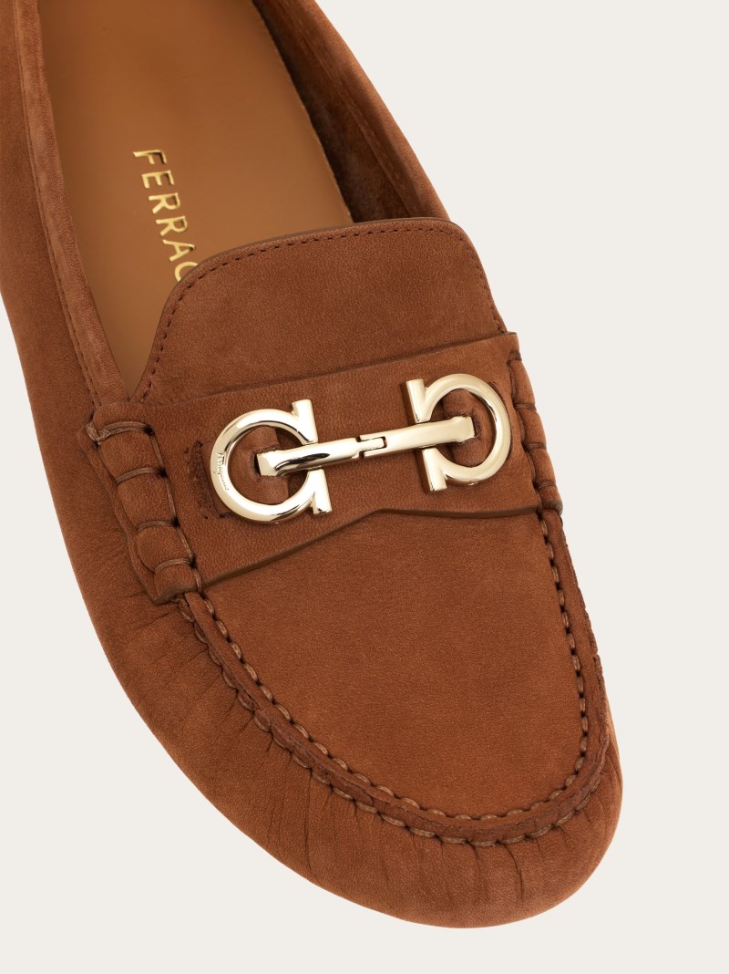 Ferragamo | Women's Driver With Gancini Ornament - Tan