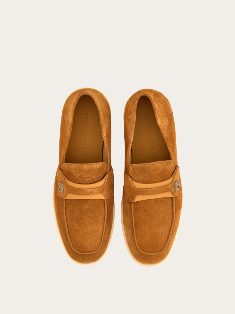 Ferragamo | Men's Deconstructed Loafer With Gancini Ornament - Light Camel