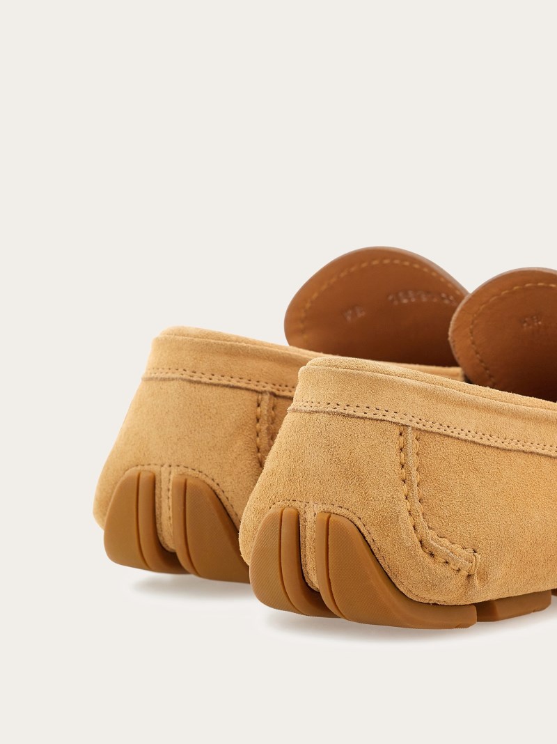 Ferragamo | Men's Driver With Gancini Ornament - Light Camel