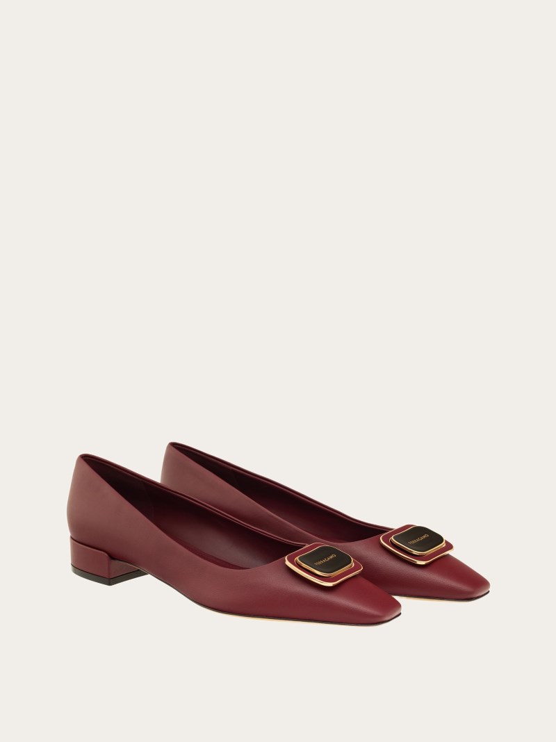 Ferragamo | Women's New Vara Plate Pump - Burgundy