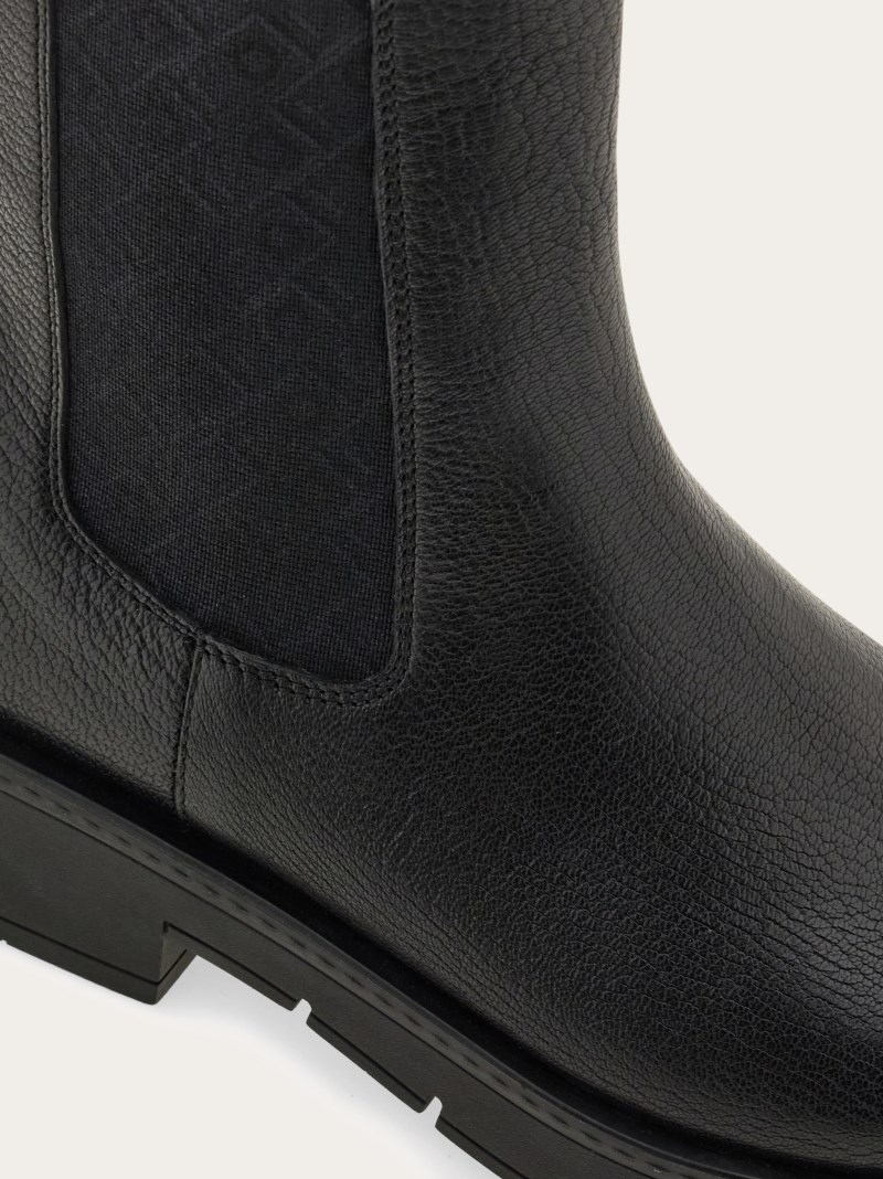 Ferragamo | Women's Chelsea Boot - Black