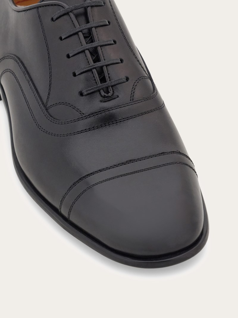 Ferragamo | Men's Oxford With Toe Cap - Black