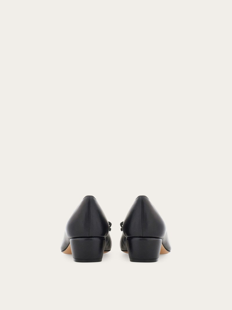 Ferragamo | Women's Vara Pump - Black
