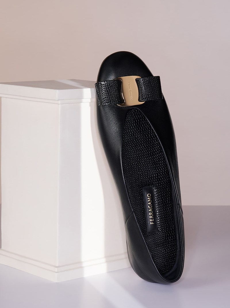 Ferragamo | Women's Vara Bow Ballet Flat - Black