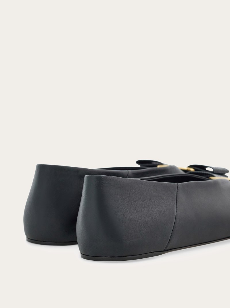 Ferragamo | Women's Vara Bow Ballet Flat - Black