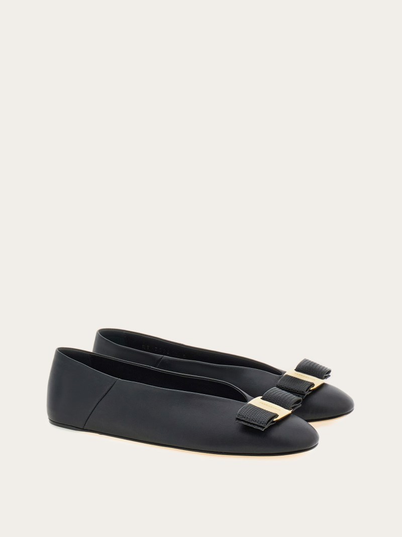 Ferragamo | Women's Vara Bow Ballet Flat - Black