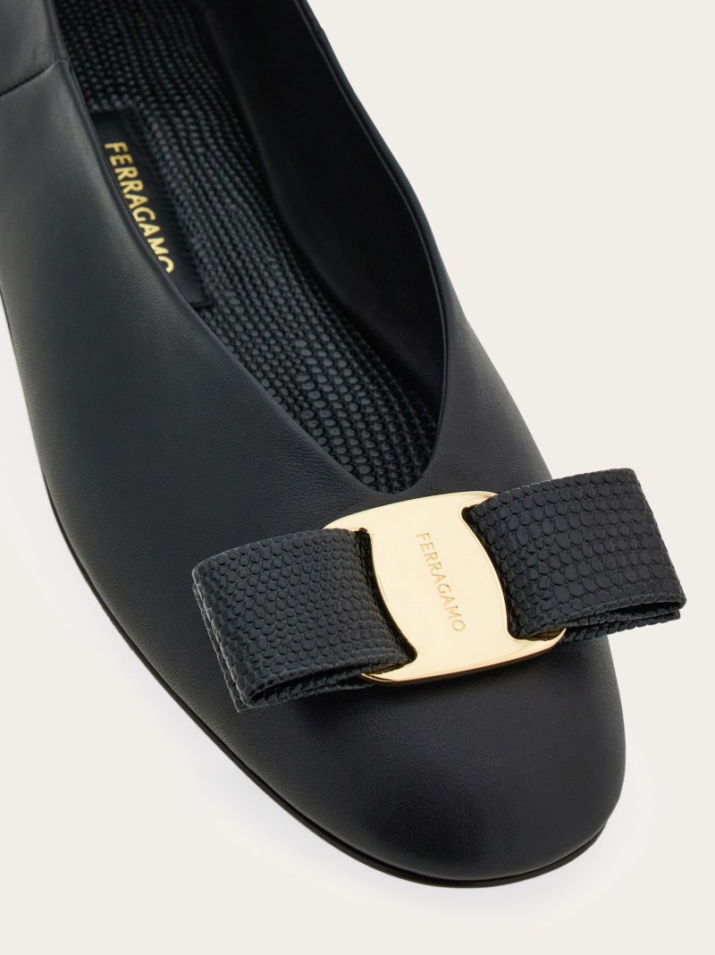 Ferragamo | Women's Vara Bow Ballet Flat - Black