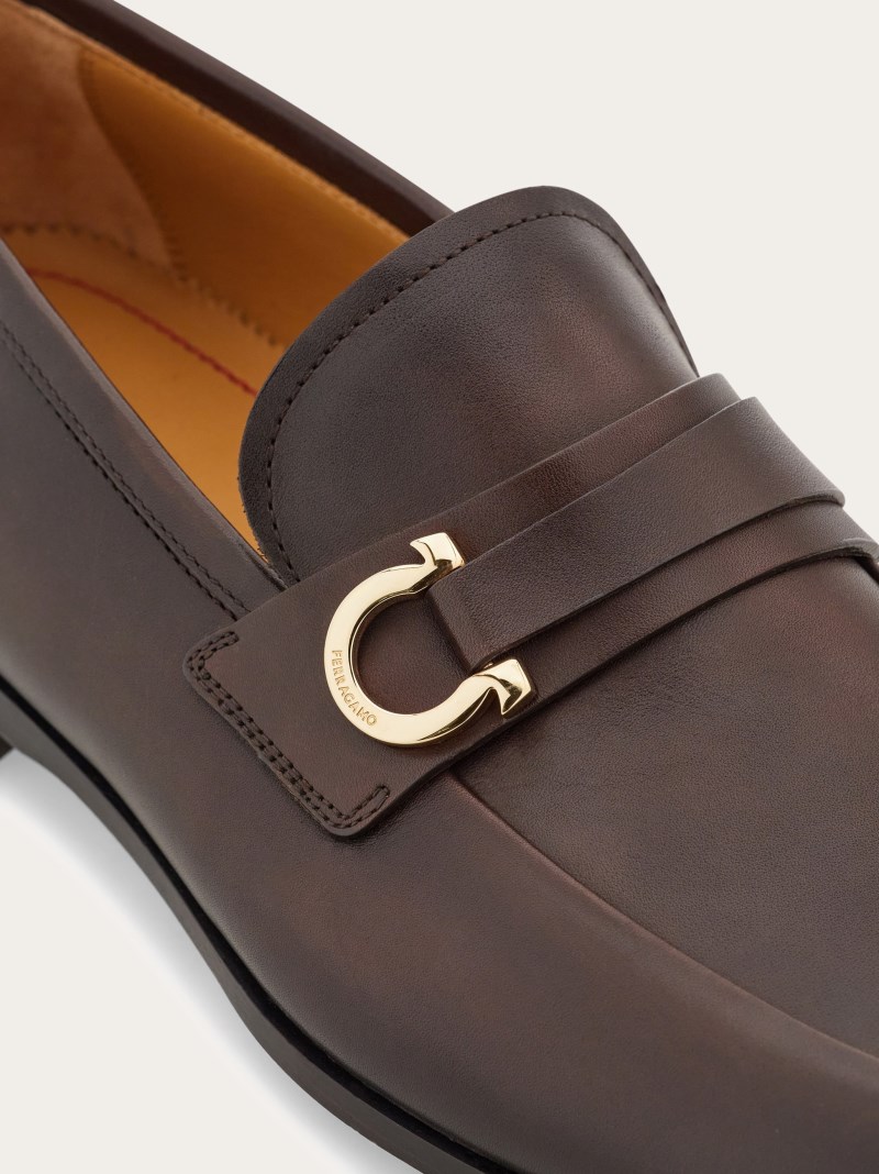 Ferragamo | Men's Moccasin With Gancini Ornament - Testa Di Moro