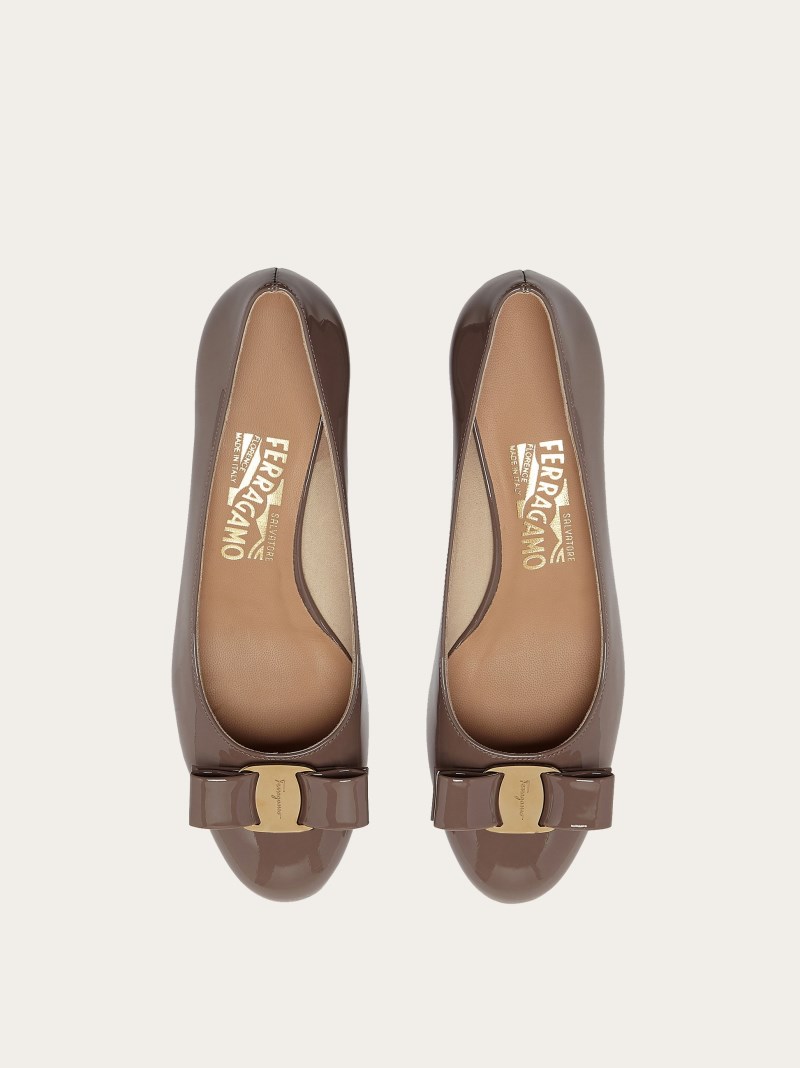 Ferragamo | Women's Vara Pump - Cumin