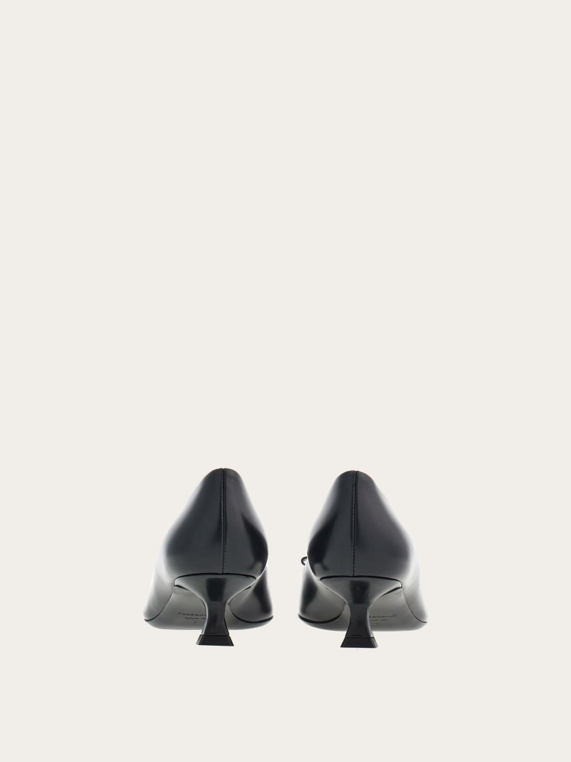 Ferragamo | Women's New Vara Plate Low Heel Pump - Black
