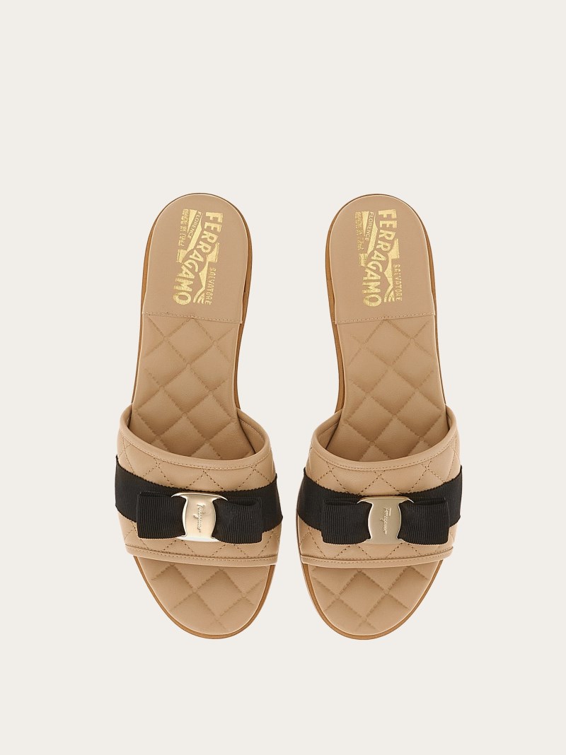 Ferragamo | Women's Quilted Slide With Vara Bow - Cookie