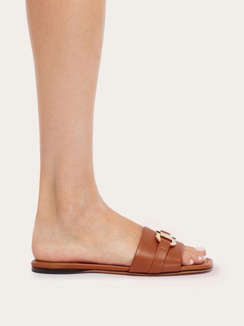 Ferragamo | Women's Flat Slide With Gancini Ornament - Tan