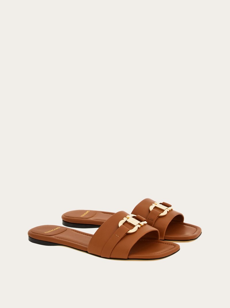 Ferragamo | Women's Flat Slide With Gancini Ornament - Tan
