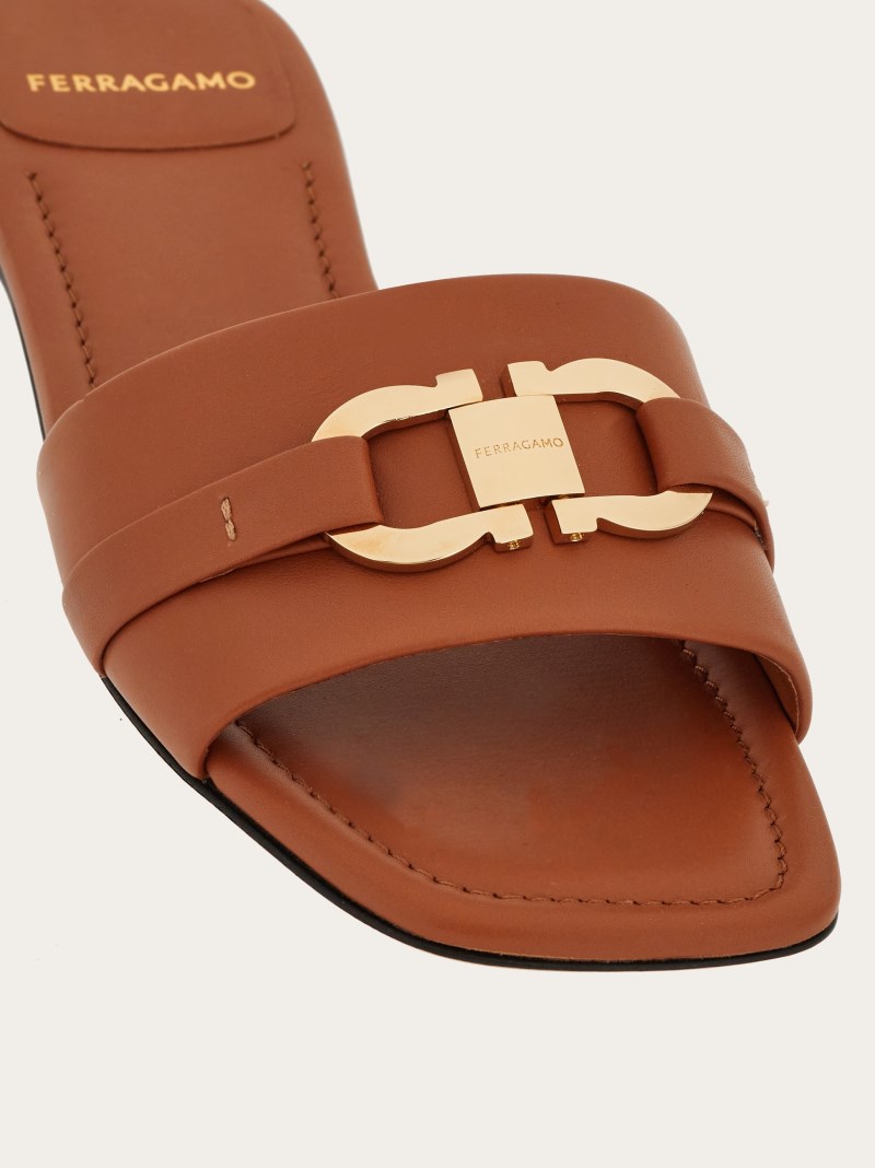 Ferragamo | Women's Flat Slide With Gancini Ornament - Tan