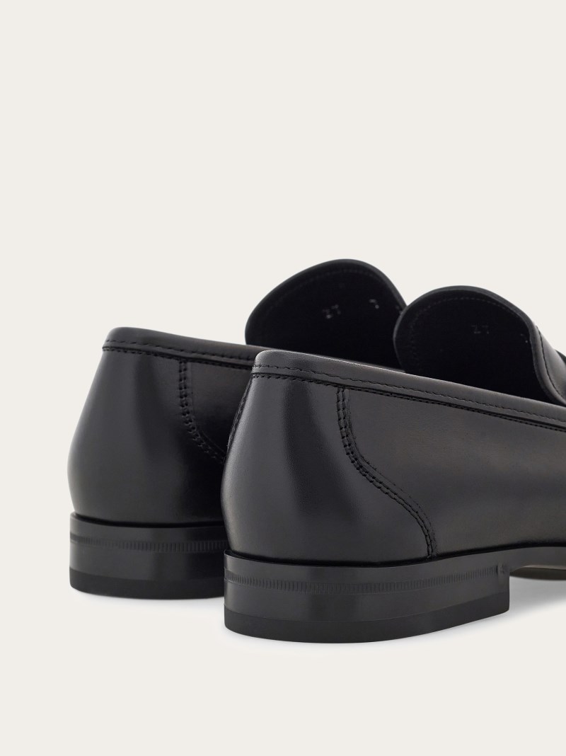 Ferragamo | Men's Moccasin With Gancini Ornament - Black