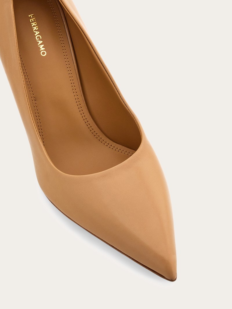 Ferragamo | Women's Pump Shoe - Camel