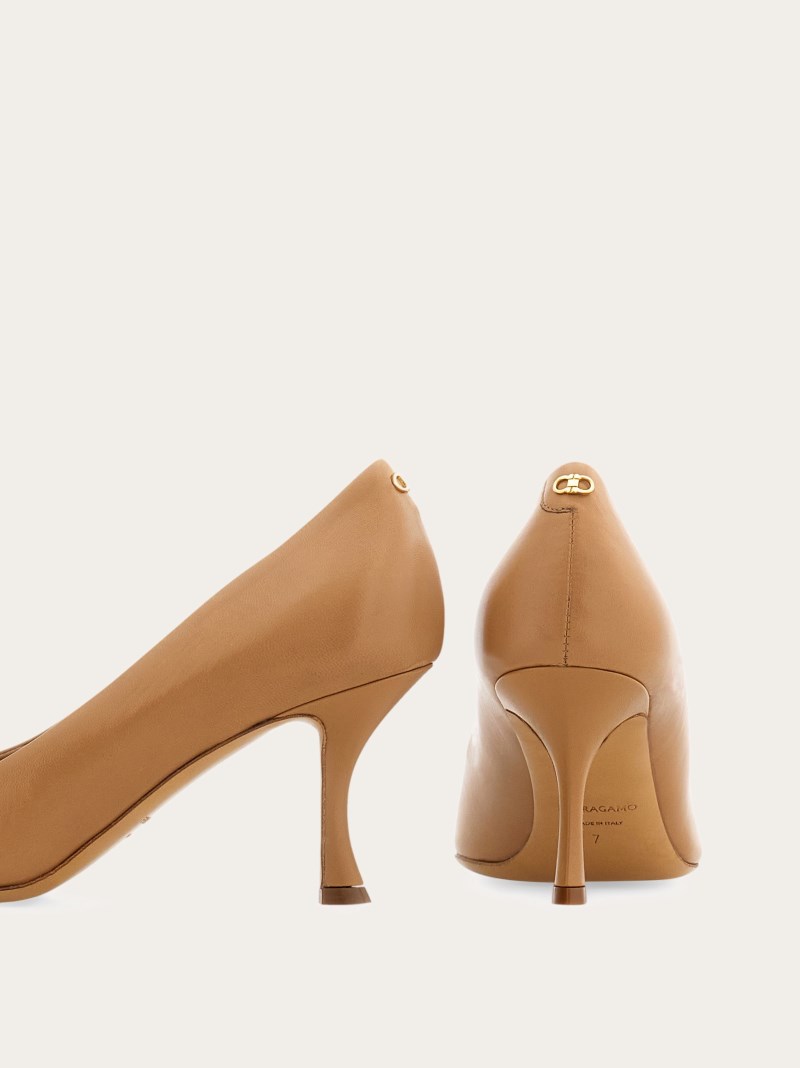 Ferragamo | Women's Pump Shoe - Camel