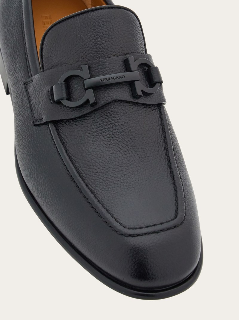 Ferragamo | Men's Moccasin With Gancini Ornament - Black/Cookie