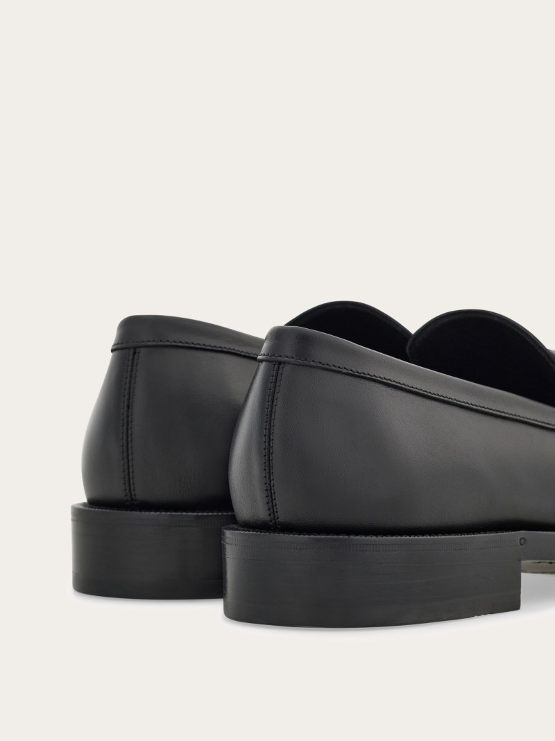 Ferragamo | Men's Moccasin With Gancini Ornament - Black